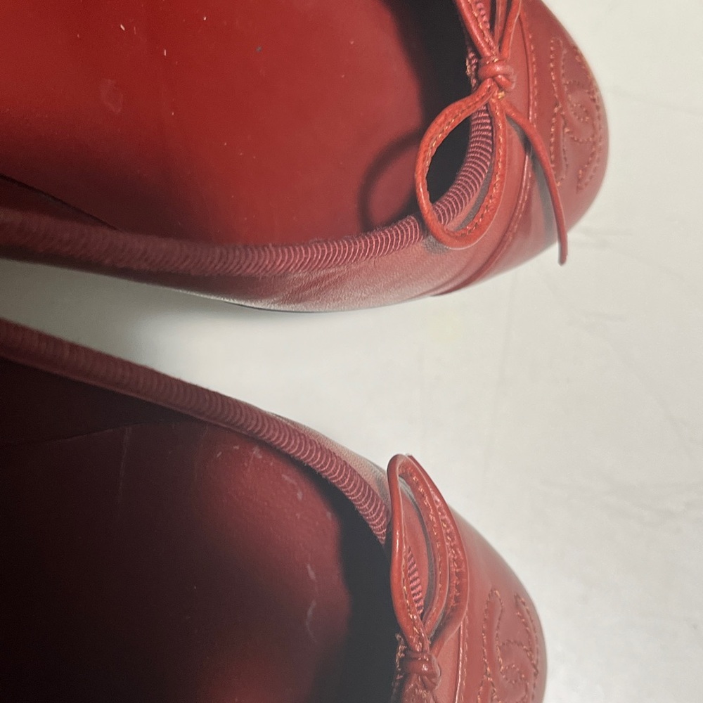 CHANEL Women's Elegant Red Flats - Picture 9 of 10